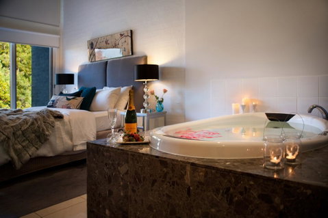Daylesford Lake Villa 1 - Melbourne Tourism 2