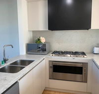 Delicate and Peaceful Bundoora Townhouse 10 - Melbourne Tourism
