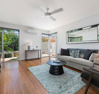 Deluxe Unit with Pool Parking and Gym near Beaches - Melbourne Tourism