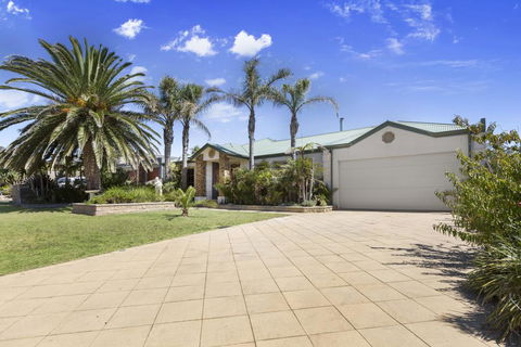 DIAMOND BAY RETREAT - SORRENTO - Melbourne Tourism 2