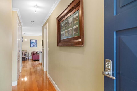 Domain Two Apartment - Melbourne Tourism 2