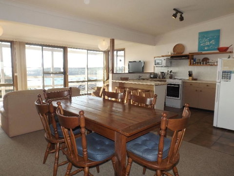 Donaldsons At Pambula Beach - Melbourne Tourism 3