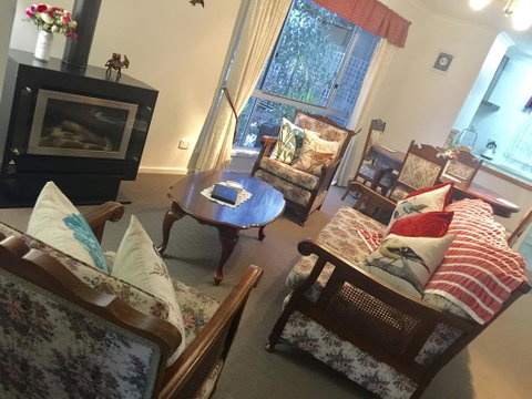Donkey Tales Farm Cottages - Melbourne Tourism 2