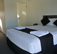 Dooley's Tavern  Motel Springsure - Melbourne Tourism