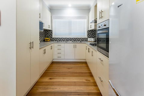 EAGLE VIEW UNIT 5 STAR - Melbourne Tourism 3