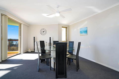 Eagle Wings - The Entrance, NSW - Melbourne Tourism 3