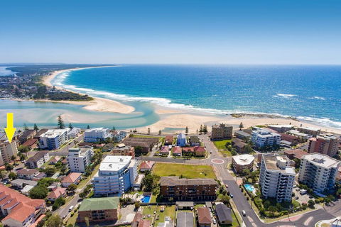 Eagle Wings - The Entrance, NSW - Melbourne Tourism 0
