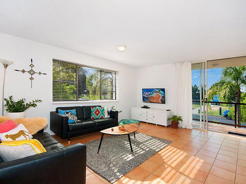 EAST COAST ESCAPES - Byron Beachfront - Melbourne Tourism 3