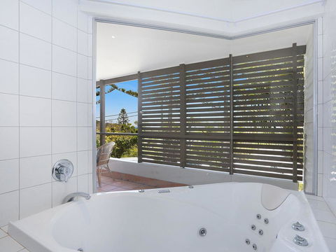 EAST COAST ESCAPES - Lighthouse Studio - Melbourne Tourism 2