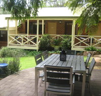 Edge Of The Forest Motel and Cottage - Melbourne Tourism