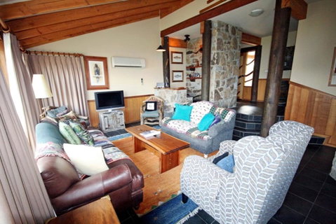 Edzell - Stunning Waterfront Home - Melbourne Tourism 3