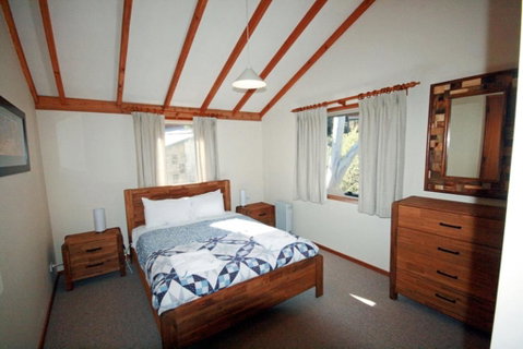 Edzell - Stunning Waterfront Home - Melbourne Tourism 2