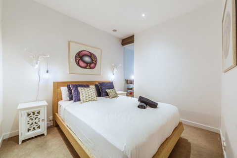 Elegant 1 Bed 1 Bath & Free Parking - Melbourne Tourism 3