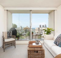 Elizabeth Bay Home with a View - Melbourne Tourism