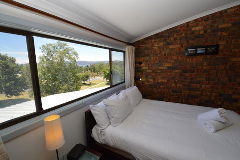 Ellswood 5 - Melbourne Tourism 1