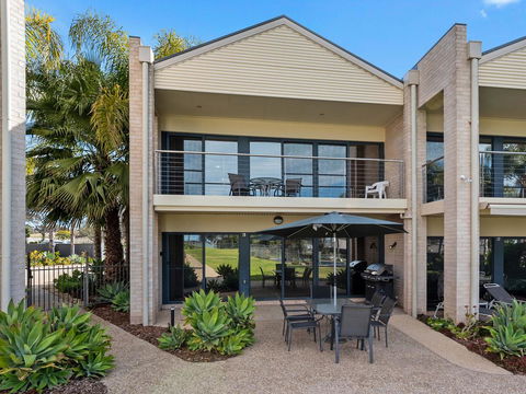 ELSINOR Townhouse 3 Mulwala - Melbourne Tourism 0