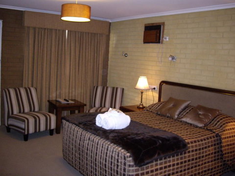 Estelle Kramer Motel - Melbourne Tourism 2