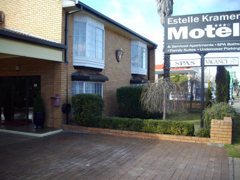 Estelle Kramer Motel - Melbourne Tourism 1