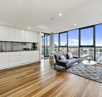 Executive City-centre Apartment with Parking - Melbourne Tourism