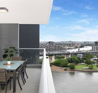 Executive Family 3 Bedroom Suite - Brisbane CBD - Views - Pool - WIFI - Free parking - Melbourne Tourism