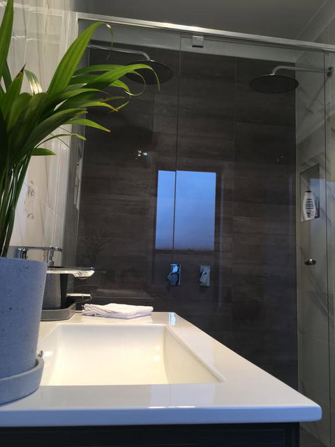 Executive Villa, Private 2 Bedroom In Ideal Location - Melbourne Tourism 2