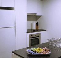 Executively Styled 2 Bed 2 Bath Perfect Location - Melbourne Tourism