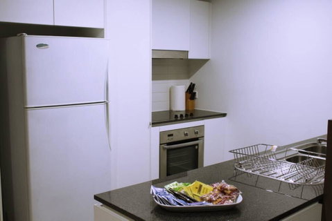 Executively Styled 2 Bed, 2 Bath, Perfect Location - Melbourne Tourism 0