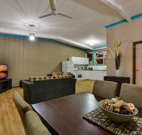 Exmouth Villas Unit 37 - Beautifully Appointed Villa Close to Town Centre - Melbourne Tourism