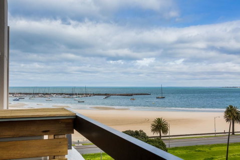Exquisite 2 Bed Apartment With Beach & City Views - Melbourne Tourism 1