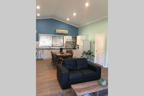 FAIRVIEW COTTAGE 25B - Waterfront Accommodation - Melbourne Tourism 3