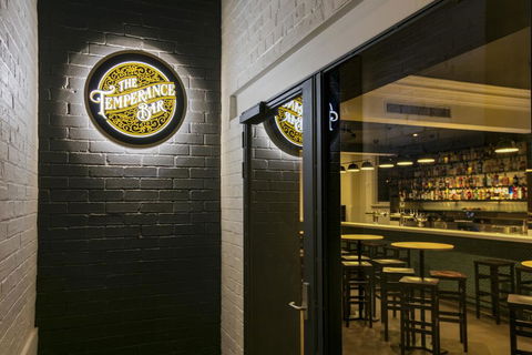 Farmers Home Hotel - Melbourne Tourism 1