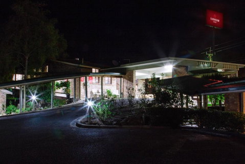 Farnham Court Motel And Restaurant - Melbourne Tourism 1