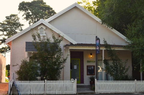 Flying Fox Backpackers - Melbourne Tourism 0