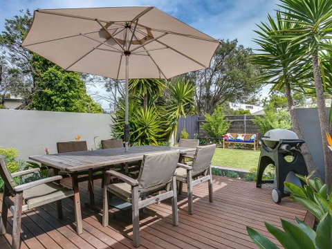 Front Beach Shack - Renovated House In A Quiet Location - Melbourne Tourism 0