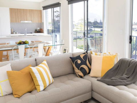 G149 Apartment 4 - Melbourne Tourism 0