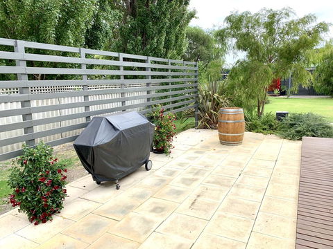 Gale Street Retreat Busselton - Melbourne Tourism 1