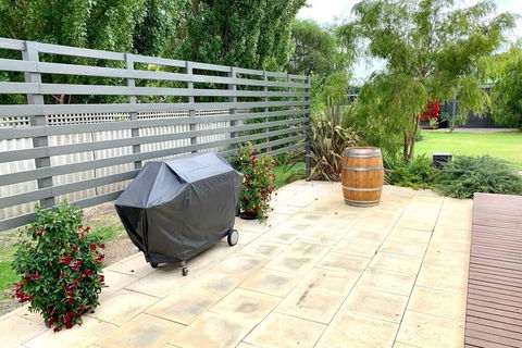 Gale Street Retreat Busselton - Melbourne Tourism 0