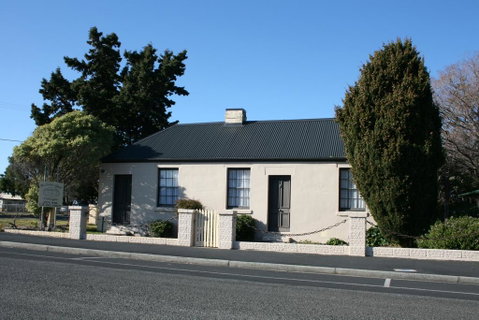 Gaol House Cottages - Melbourne Tourism 1