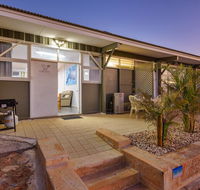 Getaway Villas Unit 38-10 - 2 Bedroom Self-Contained Accommodation - Melbourne Tourism