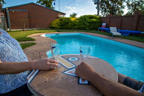 Golden Country Motel And Caravan Park - Melbourne Tourism 0