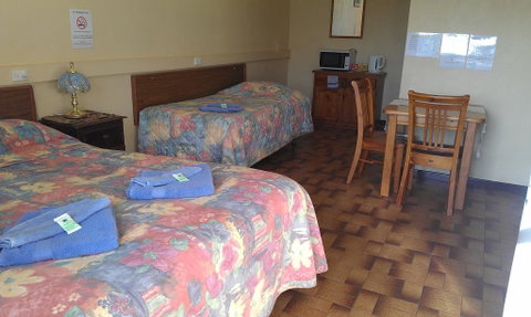Goolgowi Highway Motel - Melbourne Tourism 3