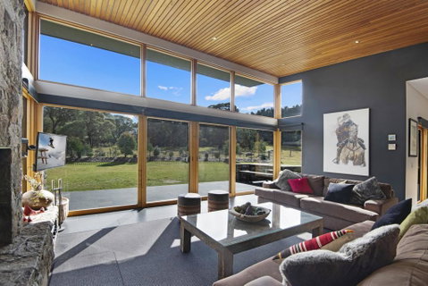 Grey Mare Chalet - Melbourne Tourism 2