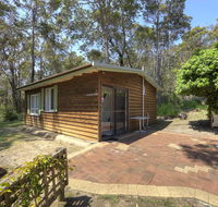 Gum Grove Chalets - Melbourne Tourism
