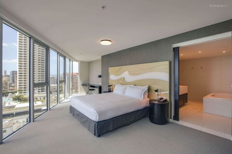 H Ocean View In Surfers Paradise - Melbourne Tourism 2