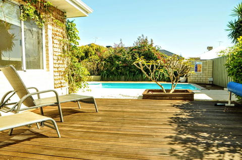 Halls Head Holiday Home - Melbourne Tourism 2