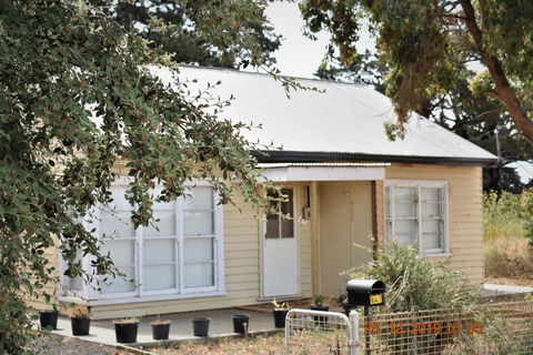 Happy Cozy House For Holidays, Beach, BBQ, Pet Friendly 35kms From CBD In Country Life Style !!! - Melbourne Tourism 0