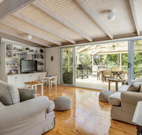 Harry's Retreat - Melbourne Tourism