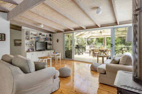 Harry's Retreat - Melbourne Tourism 0