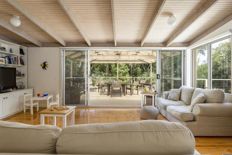 Harry's Retreat - Melbourne Tourism 1
