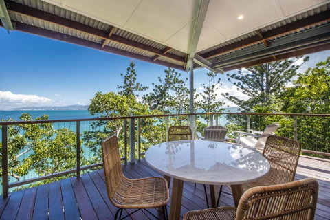 Headland House - Melbourne Tourism 2